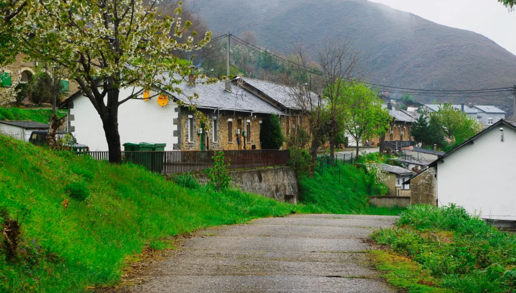 Tormaleo Ibias Asturias pueblos que buscan familias para vivir y repoblar